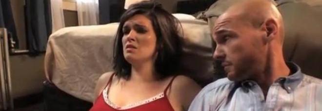 ORGASMO DI TRE ORE DOPO UN RAPPORTO SESSUALE: COSTRETTA AL RICOVERO IN OSPEDALE - VIDEO - 05/01/2014