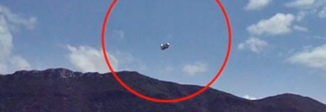 UFO NEI CIELI D'ITALIA, NEL 2013 L'AERONAUTICA HA REGISTRATO 7 AVVISTAMENTI: 56 NEGLI ULTIMI 4 ANNI - 04/03/2014