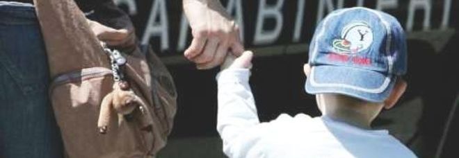 PICCHIAVA E MINACCIAVA BIMBI DI 3 ANNI: MAESTRA ARRESTATA. INCASTRATA DAI VIDEO - 10/03/2014