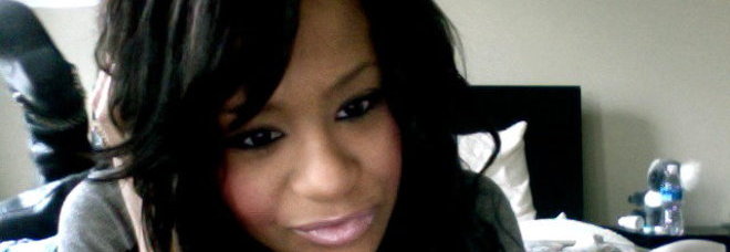 FIGLIA DI WHITNEY HOUSTON IN COMA PER OVERDOSE, I MEDICI: ''NESSUNA SPERANZA, STACCARE LA SPINA'' - 06/02/2015