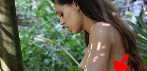 ISOLA DEI FAMOSI: CECILIA RODRIGUEZ SU PLAYA DESNUDA INDOSSA IL REGGISENO - ECCO LE PROVE - 12/02/2015