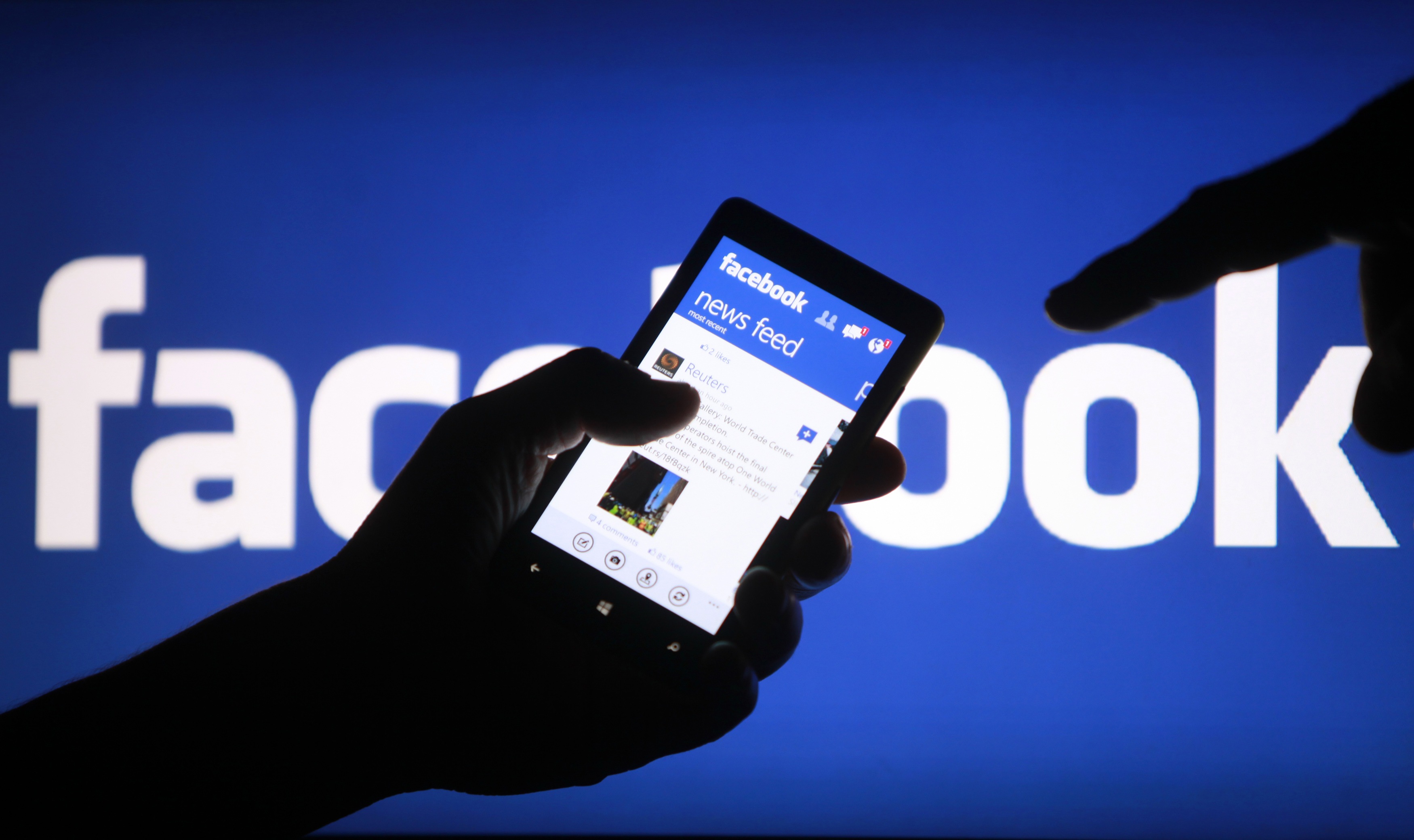 RIVOLUZIONE FACEBOOK: ECCO LA NOVITA' CHE TUTTI STAVANO ASPETTANDO - 18/03/2015