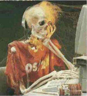 ASPETTAVA ER MOMENTO GIUSTO... PE' INTERROMPE 'NA DONNA MENTRE STA' A PARLA' !! - 18/03/2012