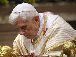 Papa Benedetto XVI dopo le dimissioni percepirà una pensione 'minima' - 18/02/2013