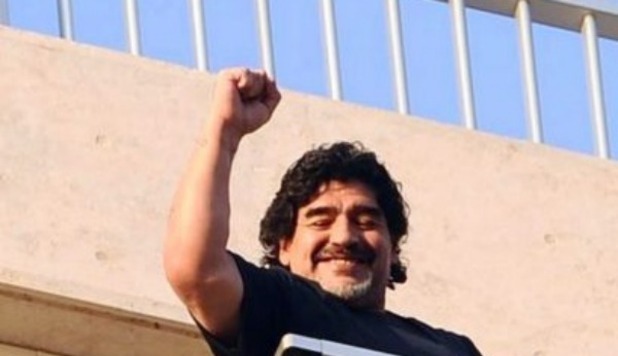 MARADONA, BAGNO DI FOLLA  A NAPOLI - FOTO/VIDEO - 26/02/2013