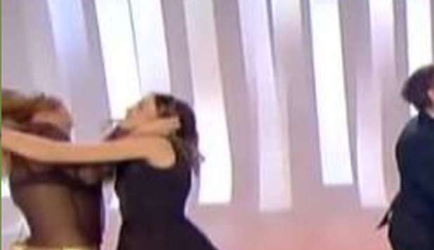 LITE TRA ILARY BLASI E KASIA SMUTNIAK A 'LE IENE' - 26/02/2013