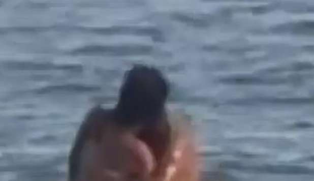 FANNO L'AMORE SULLA SPIAGGIA: DENUNCIATA UNA COPPIA 'HARD' - VIDEO - 26/02/2013