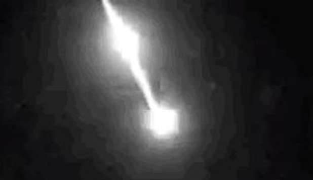 PALLA DI FUOCO SUL CIELO. 'COME UNA BOMBA NUCLEARE' - VIDEO - 16/04/2013