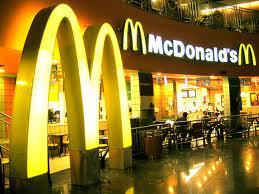 IO CE PIJIEREI 'A RESIDENZA NEL MCDONALDS !! - 10/03/2012