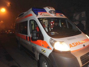 Muore in strada per infarto: il cane lo veglia per ore - 23/02/2013