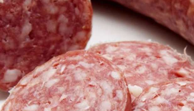 MANGIANO SALAME FRESCO: BIMBI DI 18 MESI E 7 ANNI IN FIN DI VITA - 09/03/2013