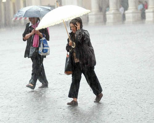 METEO, A PASQUA PIOGGE E TEMPORALI. ALLERTA DALLA PROTEZIONE CIVILE - PREVISIONI - 30/03/2013