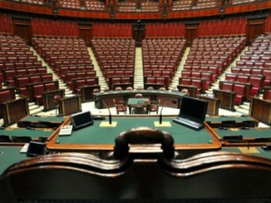 Parlamento chiuso per ferie: rinviata l'abolizione del finanziamento ai partiti - 03/09/2013