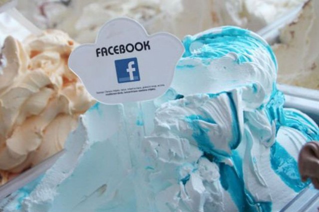 Una volta si chiamava ''Puffo'', oggi invece il gelato blu è al gusto ''Facebook'' - 03/09/2013