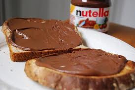 TUTTI SE CHIEDONO CHE MONDO SAREBBE SENZA NUTELLA... SINCERAMENTE NUN LO SO', MA SICURAMENTE SAREI 10 KG DE MENO !! - 07/03/2012
