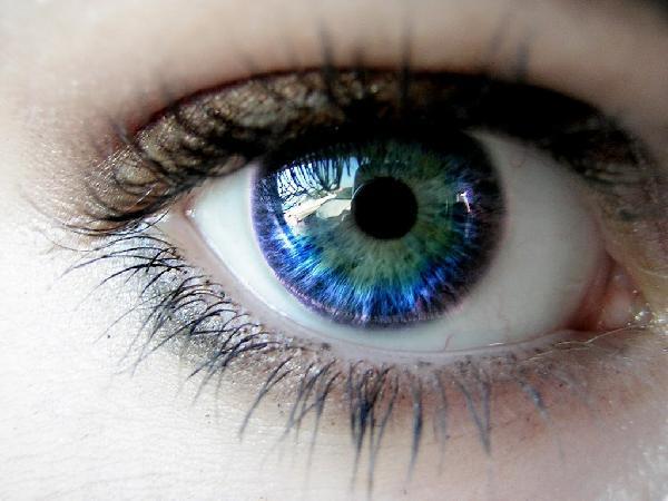 Er significato del colore degli occhi: AZZURRI - 10/04/2012