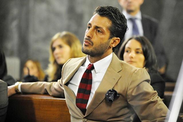 FABRIZIO CORONA HA TENTATO IL SUICIDIO - ECCO I DETTAGLI DELLA DRAMMATICA NOTTE - 27/11/2013