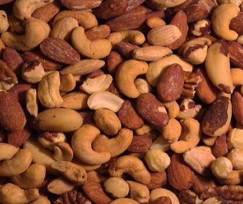 LA FRUTTA SECCA CON GUSCIO AIUTA A PREVENIRE IL CANCRO AL PANCREAS - 14/11/2013