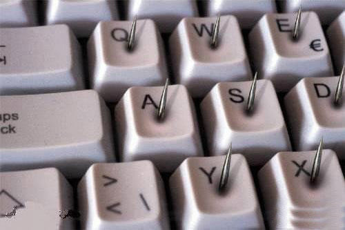 REGALAMO NA' NUOVA TASTIERA A CHI SCRIVE SOLO CATTIVERIE... AFFRETTATEVE PEZZI LIMITATI !! - 07/03/2012