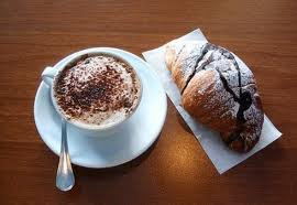 STAMATTINA CHE FA' PURE UN PO' FRESCHETTO... AVREI BISOGNO DE UN CAPPUCCINO COL CORNETTO !! - 04/03/2012