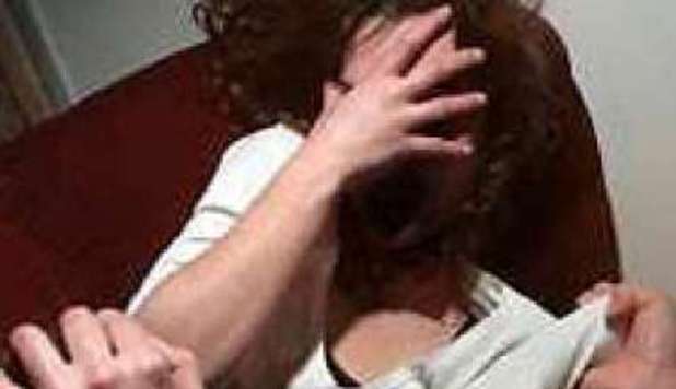 ISTRUTTORE DI GUIDA VIOLENTAVA LE GIOVANI ALLIEVE: ARRESTATO - 22/02/2013