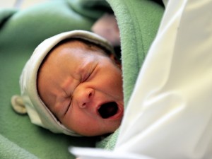 TRE PAPA' PER UN BEBE': SFIORATA LA RISSA IN OSPEDALE - 01/03/2014