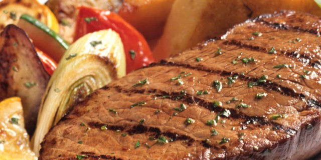 MANGIARE TROPPA CARNE E' PERICOLOSO COME FUMARE - 10/03/2014