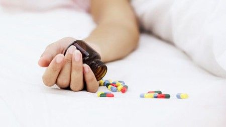 17EENE SI SUICIDA E LASCIA UN BIGLIETTO CON LE MOTIVAZIONI CHOC. ECCO COSA HA SCRITTO - 08/10/2014