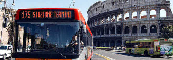 ''MI ATTACCHI L'EBOLA, ALLONTANATI DA ME'': DONNA AFRICANA PICCHIATA SU UN BUS A ROMA - 22/10/2014
