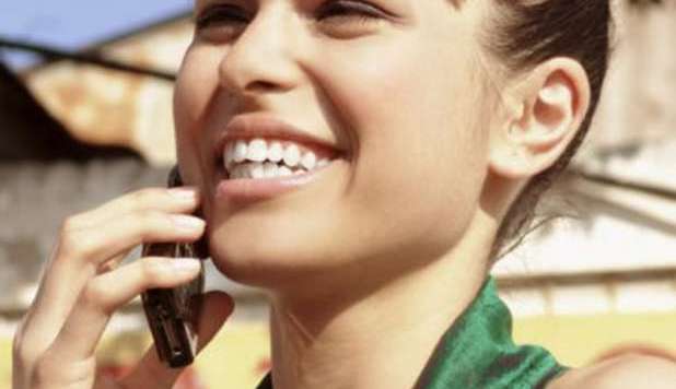 'CON I CELLULARI TRADIZIONALI SI TELEFONA MEGLIO CHE CON SMARTPHONE', ECCO PERCHÈ - 10/02/2013