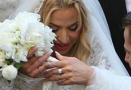 Dopo il matrimonio di Valeria Marini è polemica sulla bestemmia in diretta tv - Video - 07/05/2013