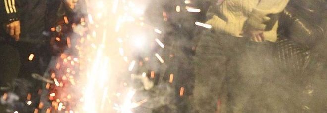 BOTTI DI CAPODANNO: A MILANO AMPUTATA LA MANO A BIMBO DI 7 ANNI. A ROMA SETTE FERITI, 51 A NAPOLI - 01/01/2014