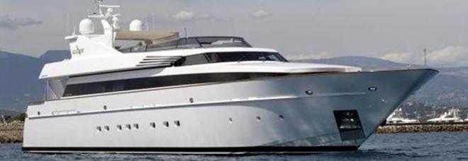 NAPOLITANO, NUOVO YACHT IN ARRIVO: 38 METRI, EXTRA-LUSSO. SEQUESTRATO A UN ARMATORE RUSSO - 03/02/2014