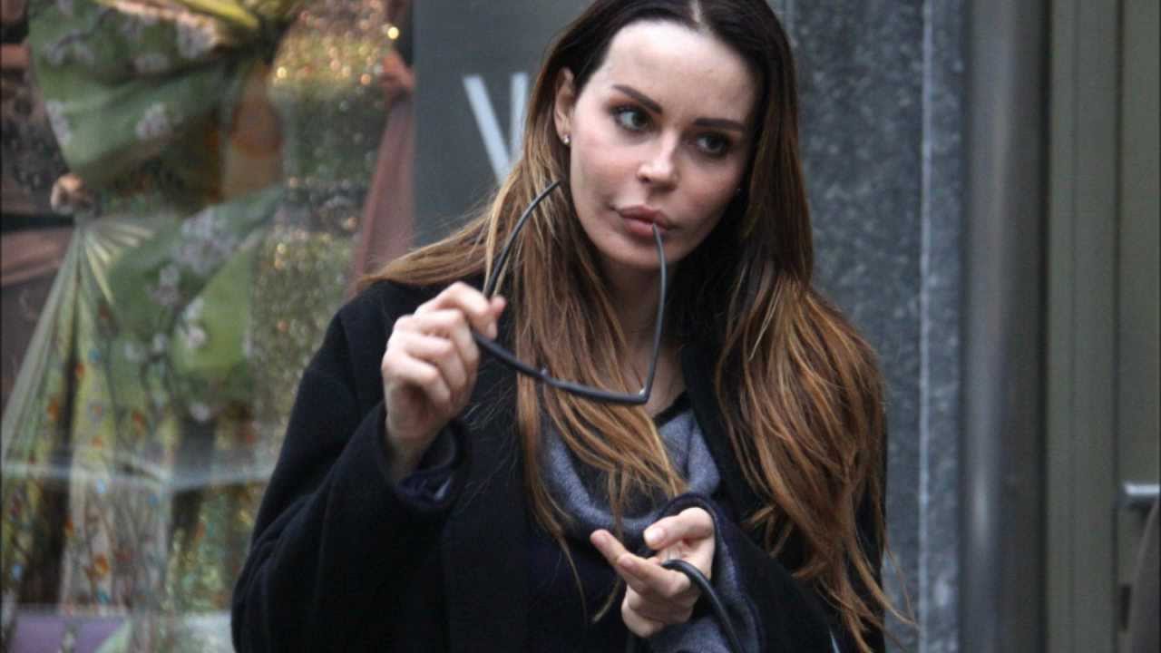 NINA MORIC FA CHIAREZZA SUL TENTATO SUICIDIO: ''NON MI SONO TAGLIATA LE VENE''. MA E' GIALLO - 14/04/2015