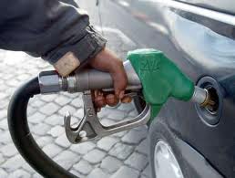 Truffa alle pompe di benzina romane la Gdf denuncia otto gestori - 03/04/2012