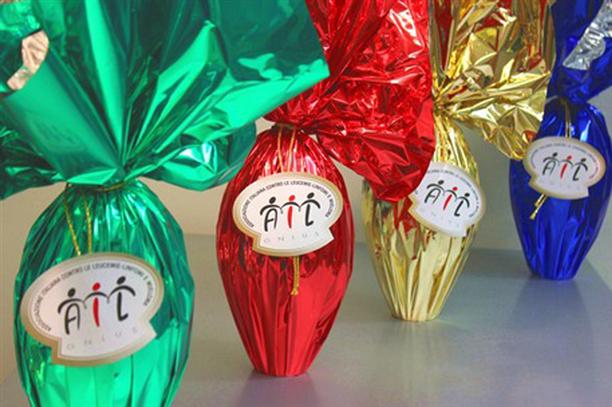 SCOPERTA CHOC: COMPRANO UOVA DI PASQUA AIL CONTRO LA LEUCEMIA CON EURO FALSI - 18/03/2013
