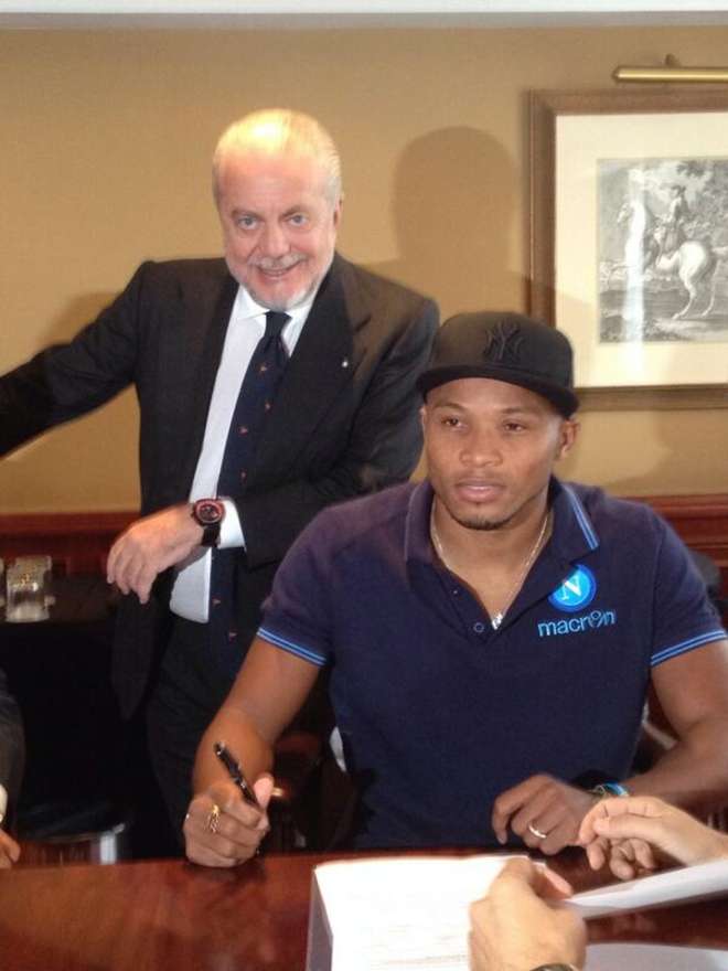 DE LAURENTIIS SU TWITTER: ''ZUNIGA AL NAPOLI 5 ANNI''. E POSTA LA FOTO - 30/09/2013