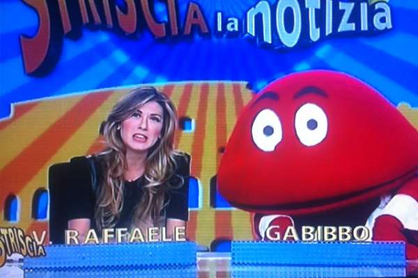Striscia la Notizia: oggi si scelgono le nuove Veline. Ecco chi sarà il nuovo conduttore - 10/10/2013