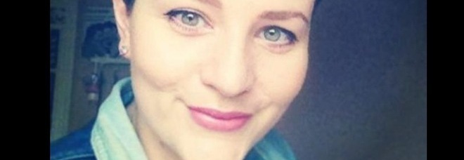 LAURA, MALATA DI CANCRO A 23 ANNI, APRE UN BLOG. ''COME ESSERE GLAMOUR CON LA CHEMIO'' - 11/10/2013