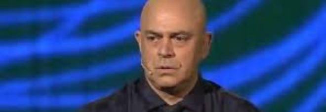 CROZZA IN RAI PER 480.000 EURO A PUNTATA, SCOPPIA LA POLEMICA. ''SI ABBASSI LO STIPENDIO'' - 14/10/2013