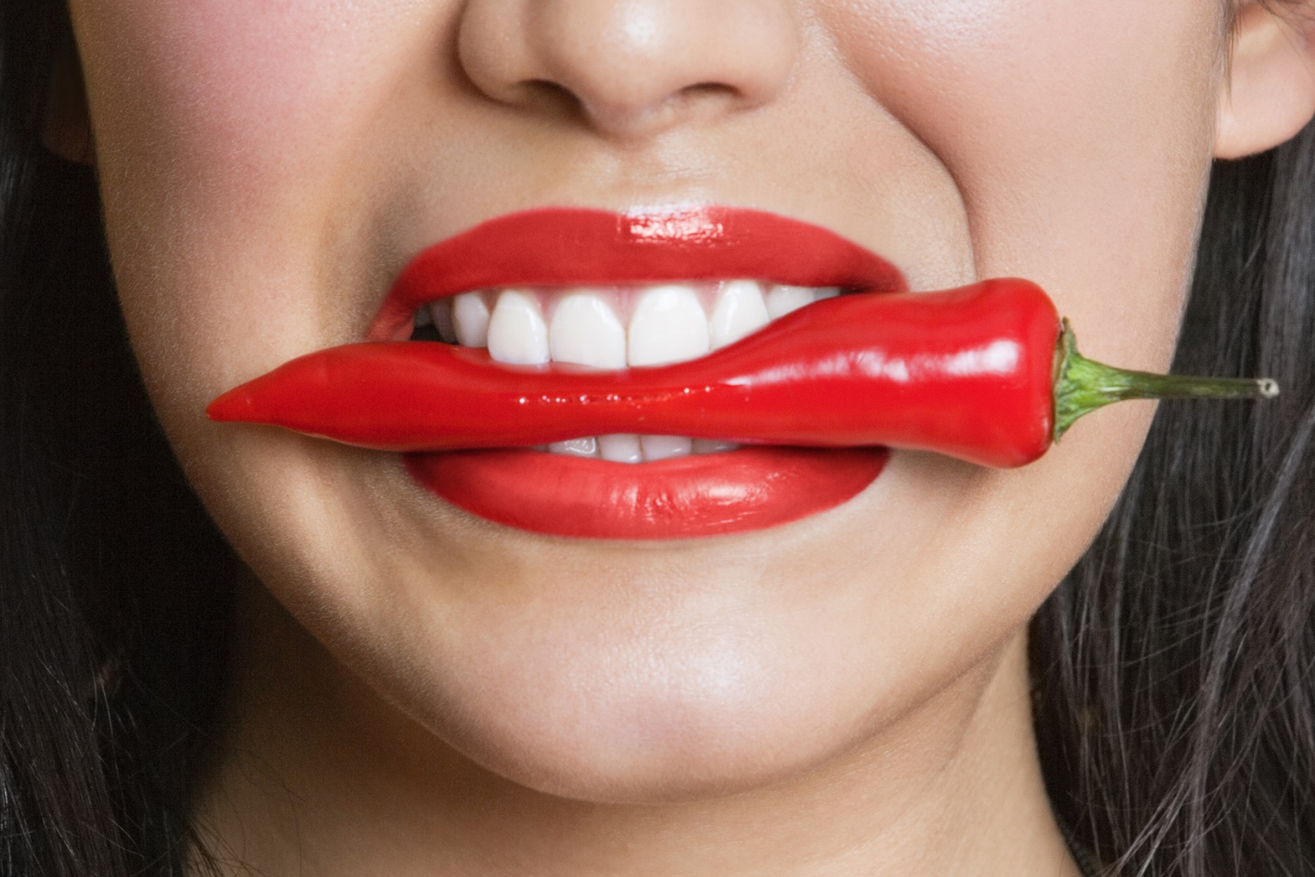 ECCO COSA SUCCEDE AL VOSTRO CORPO SE MANGIATE UN PEPERONCINO CRUDO AL GIORNO - 02/11/2015