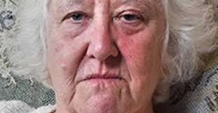 I SENI DI QUESTA DONNA AVEVANO UNO STRANO ODORE. IL MOTIVO VI FARA' PIANGERE - 23/03/2017