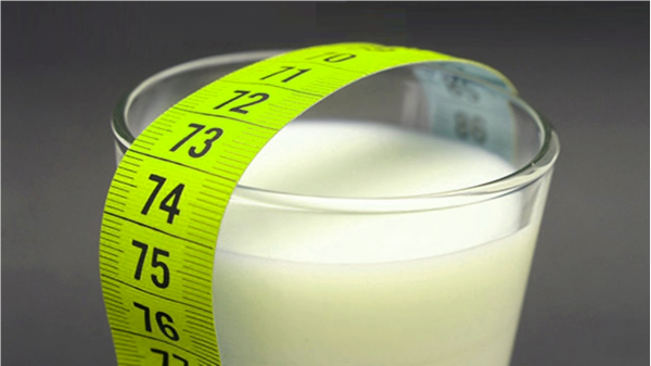LA DIETA DEL LATTE: FINO A 5 KG IN 8 GIORNI. ECCO IL PIANO NUTRIZIONALE PER IL DIMAGRIMENTO VELOCE - 22/05/2017