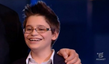 CRISTIAN IMPARATO, IL VINCITORE DI ''IO CANTO'' IRRICONOSCIBILE - ECCO COM'E' DIVENTATO - 05/11/2013