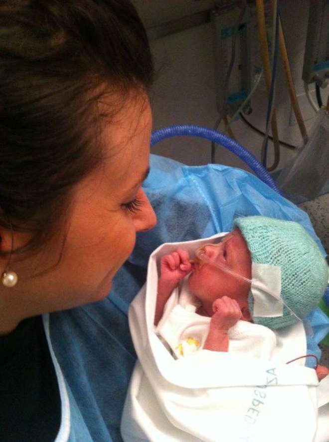 LORENZO, BEBÈ PIUMA: ALLA NASCITA PESAVA APPENA 535 GRAMMI - 17/11/2013
