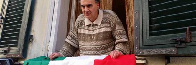 GLI RIDANNO LA SUA CASA CHE ERA STATA OCCUPATA DA STRANIERI: MA ECCO COSA HA TROVATO DENTRO - 17/04/2016