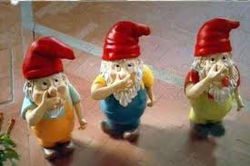 'NA COPPIA DE SPOSINI, LUI AMANTE DEI FAGIOLI BORLOTTI EVITA DE MANGIALLI PE' PAURA DE BRUTTE SORPRESE !! - 20/03/2012