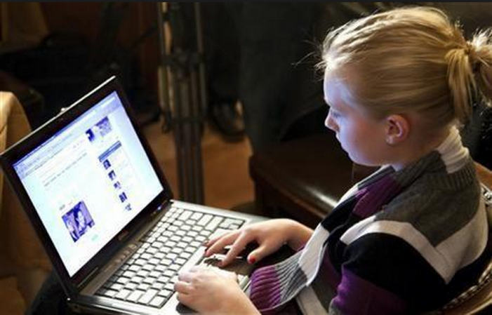 FACEBOOK: ATTENTI A TAGGARVI NELLE FOTO. ORA SCATTA LA MULTA E IL BLOCCO DEL PROFILO. ECCO COSA... - 27/09/2015