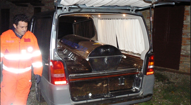 MUORE SUBITO DOPO LE NOZZE. QUELLO CHE LE HANNO FATTO I SUOCERI E' ORRENDO - 29/09/2015