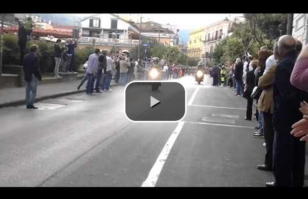 VERGOGNA AL ''GIRO D'ITALIA''. DAL GRUPPO UN CICLISTA GRIDA ''TERRONI' ' - VIDEO - 16/05/2014
